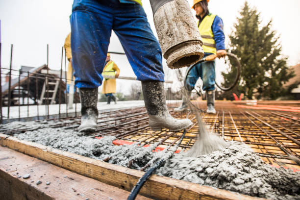 Best Commercial Concrete Contractor  in Griggsvle, IL
